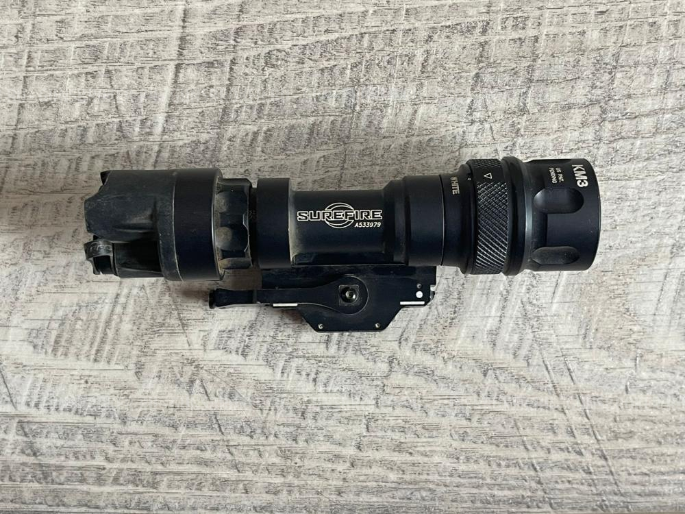 Продам фонарь SUREFIRE