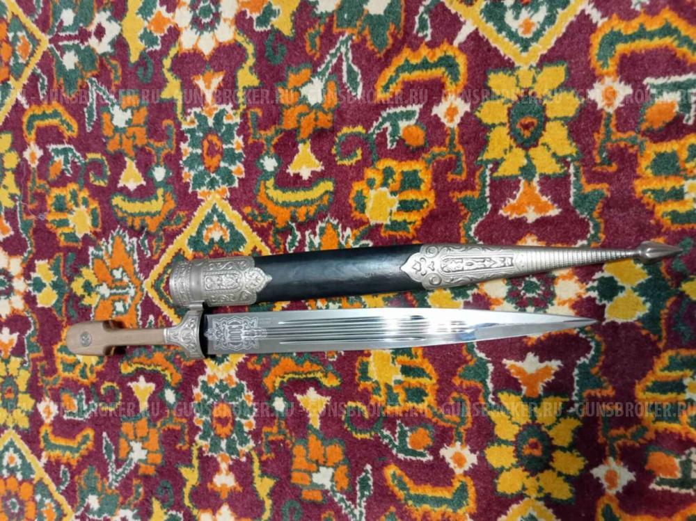 Продам кинжал ККВ и реплика шашки офицерской (состаренная).