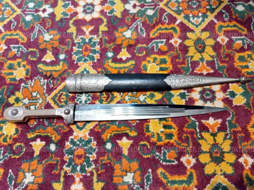 Продам кинжал ККВ и реплика шашки офицерской (состаренная).