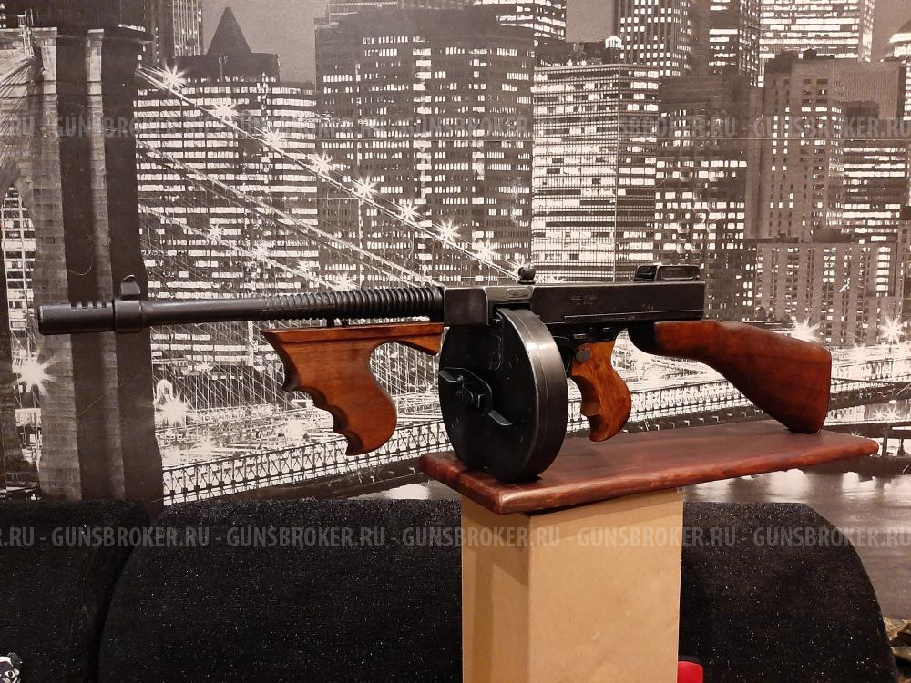 Продам макет пистолета-пулемета Thompson M1928 от Denix, доработанный