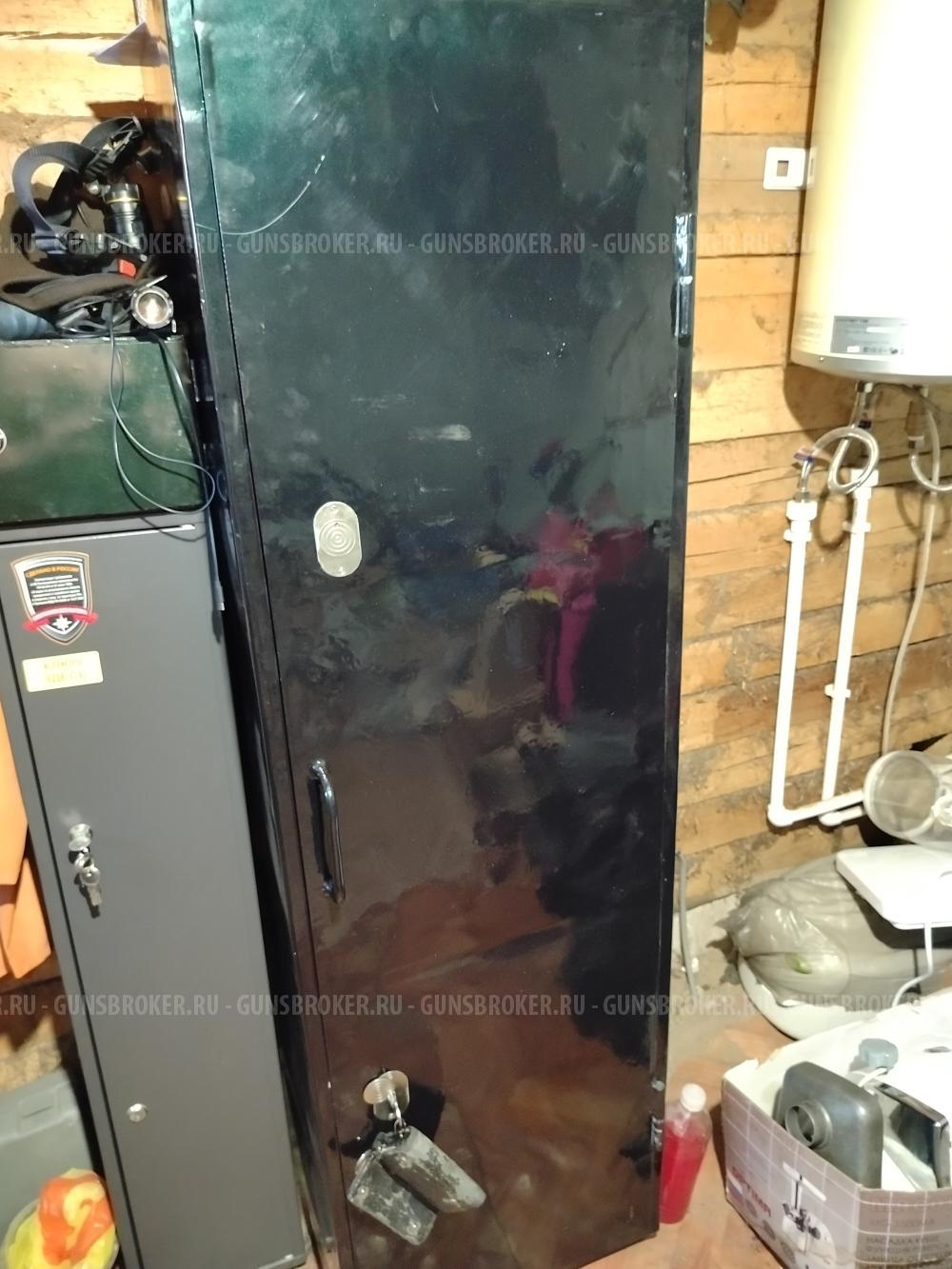 Продам металлический сейф на 3 единицы