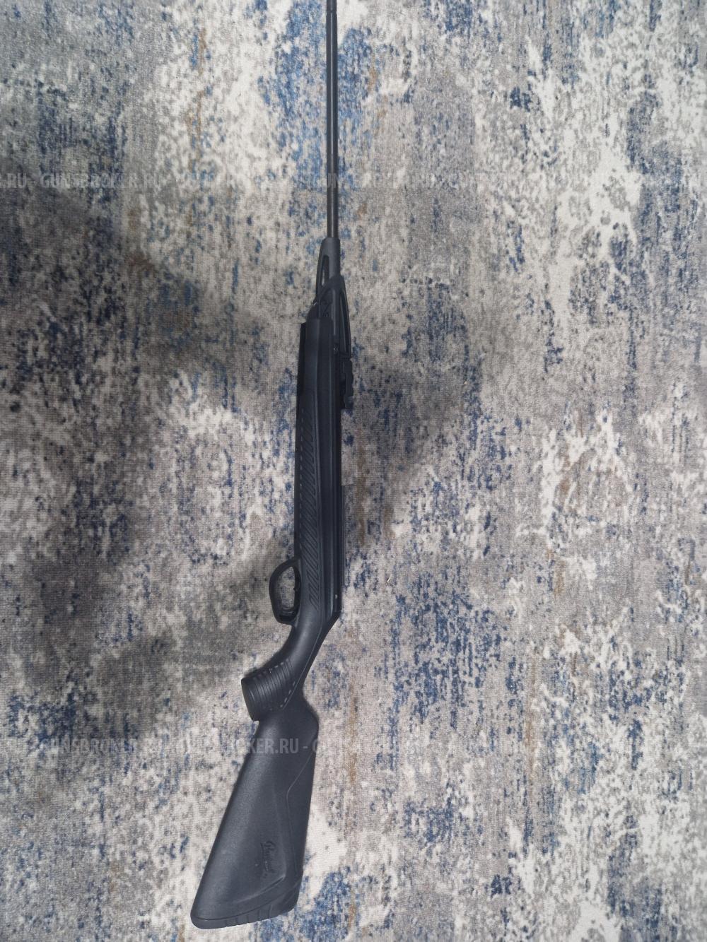 Продам мр 512 (мурка) на газавой пружине стреляет очень бордро но минус нет штатного прице