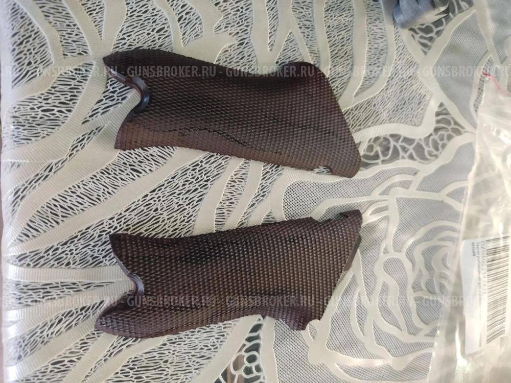 Продам на LUGER P-08 накладки и магазин (реплика).