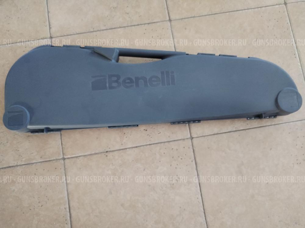 Продам охотничье ружье Benelli Comfort 12/76