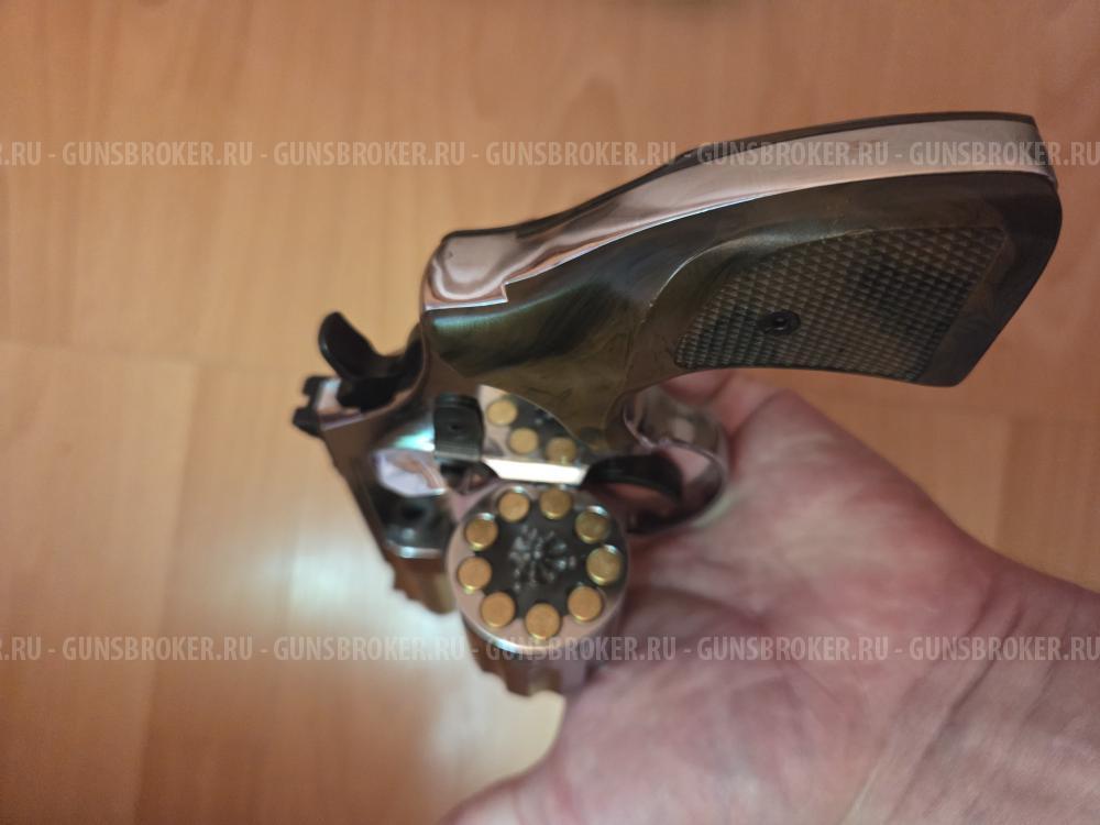 Продам сигнальный револьвер EKOL LOM 5.6