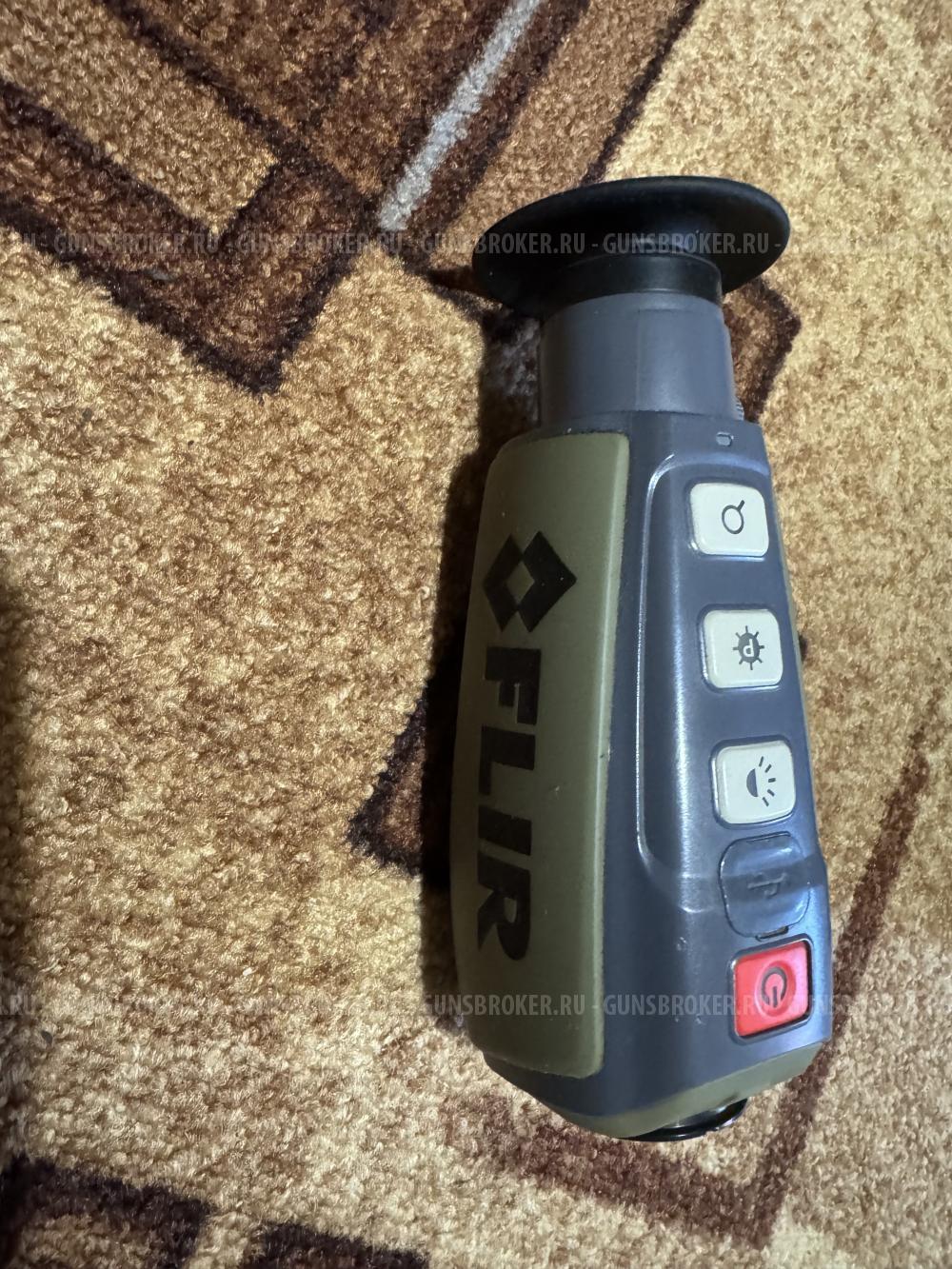 Продам тепловизор (тепловизионный монокуляр) Flir