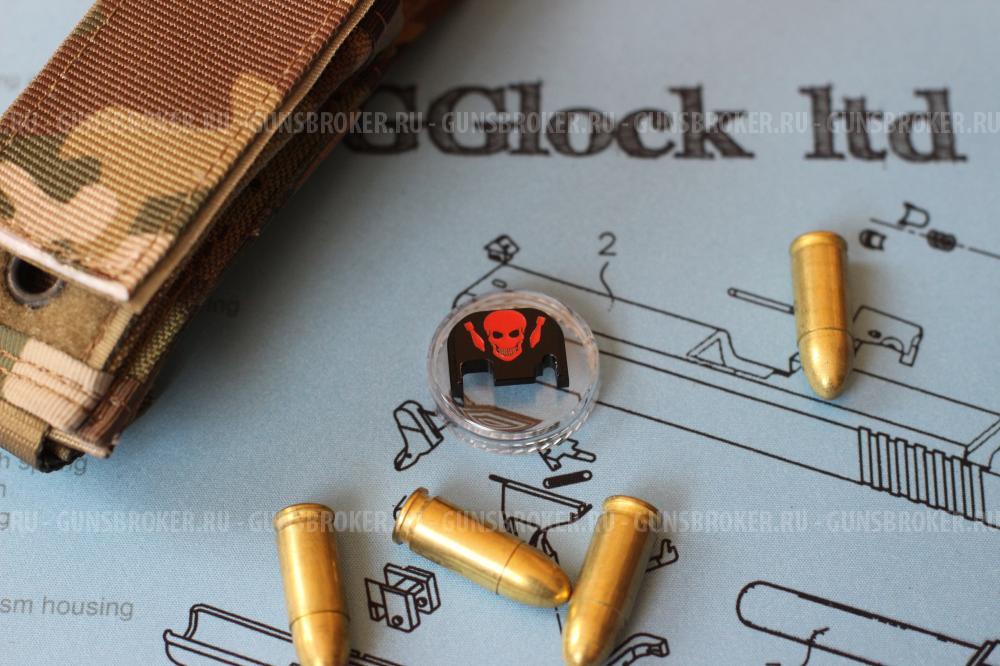 Пятки магазинов и заглушки затвора