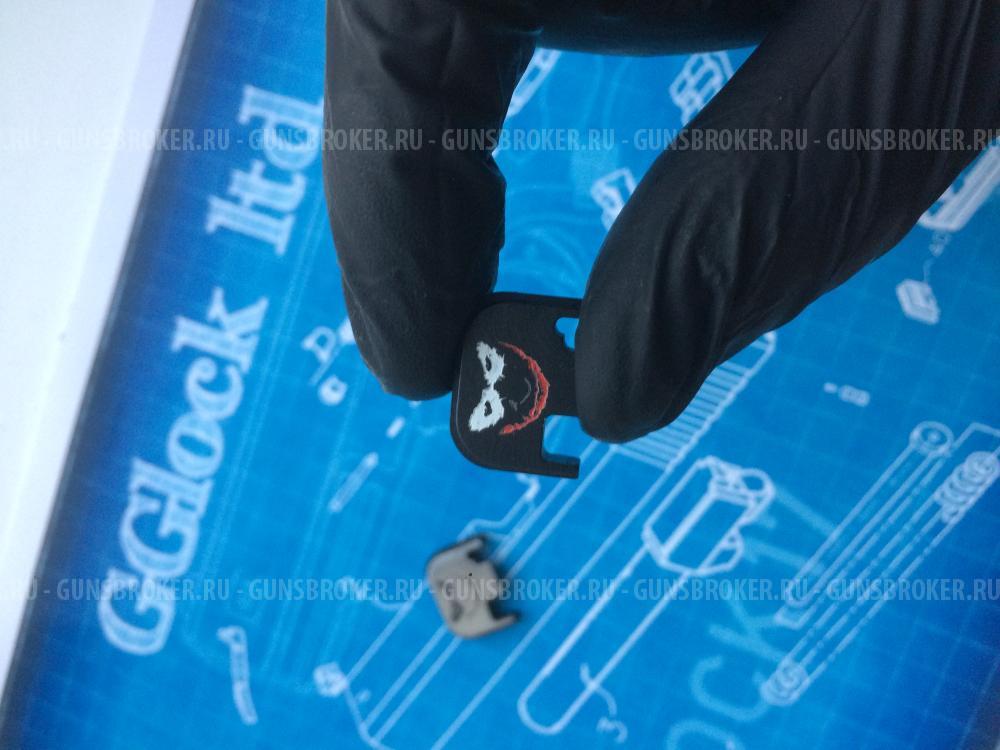 Пятки магазинов и заглушки затвора