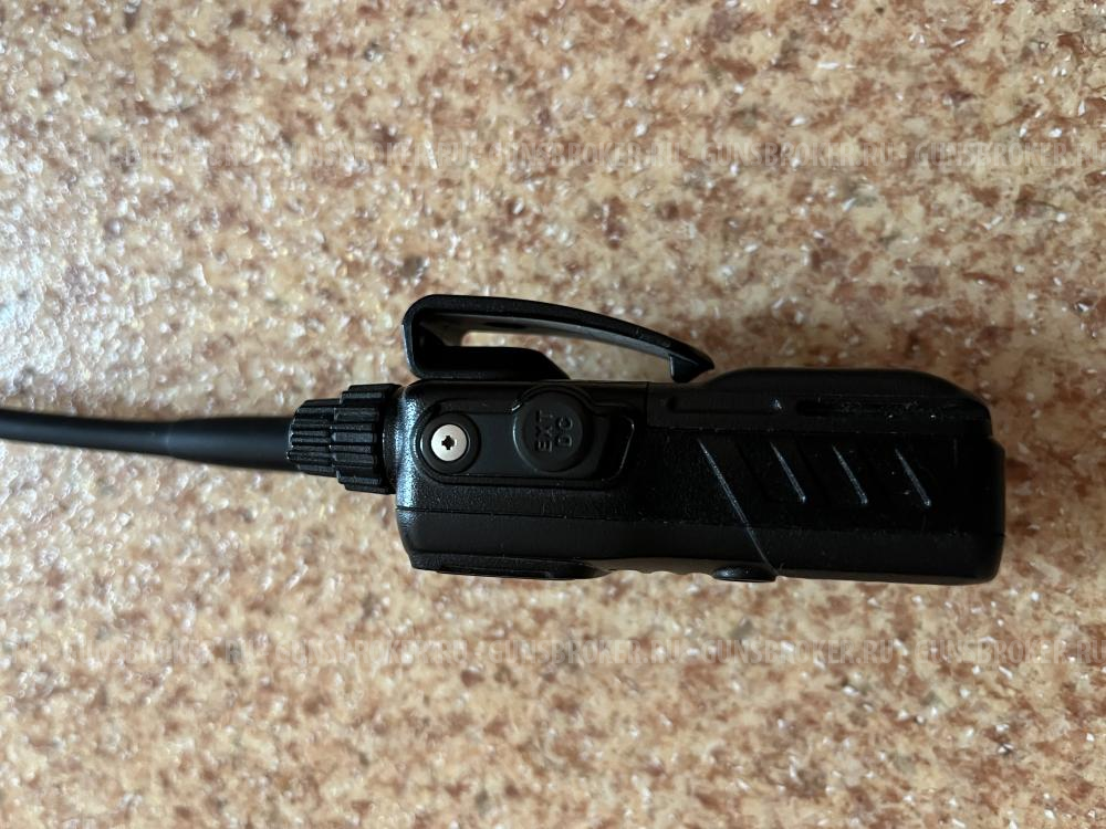 Радиостанция Yaesu VX-6R