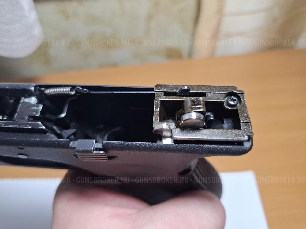 Страйкбольный WE Glock17 gen4 + рама в сборе без затвора и 2 внешних стволика