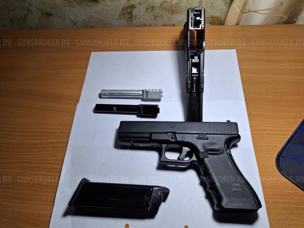 Страйкбольный WE Glock17 gen4 + рама в сборе без затвора и 2 внешних стволика