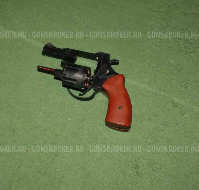 Револьвер "Айсберг" газовый
