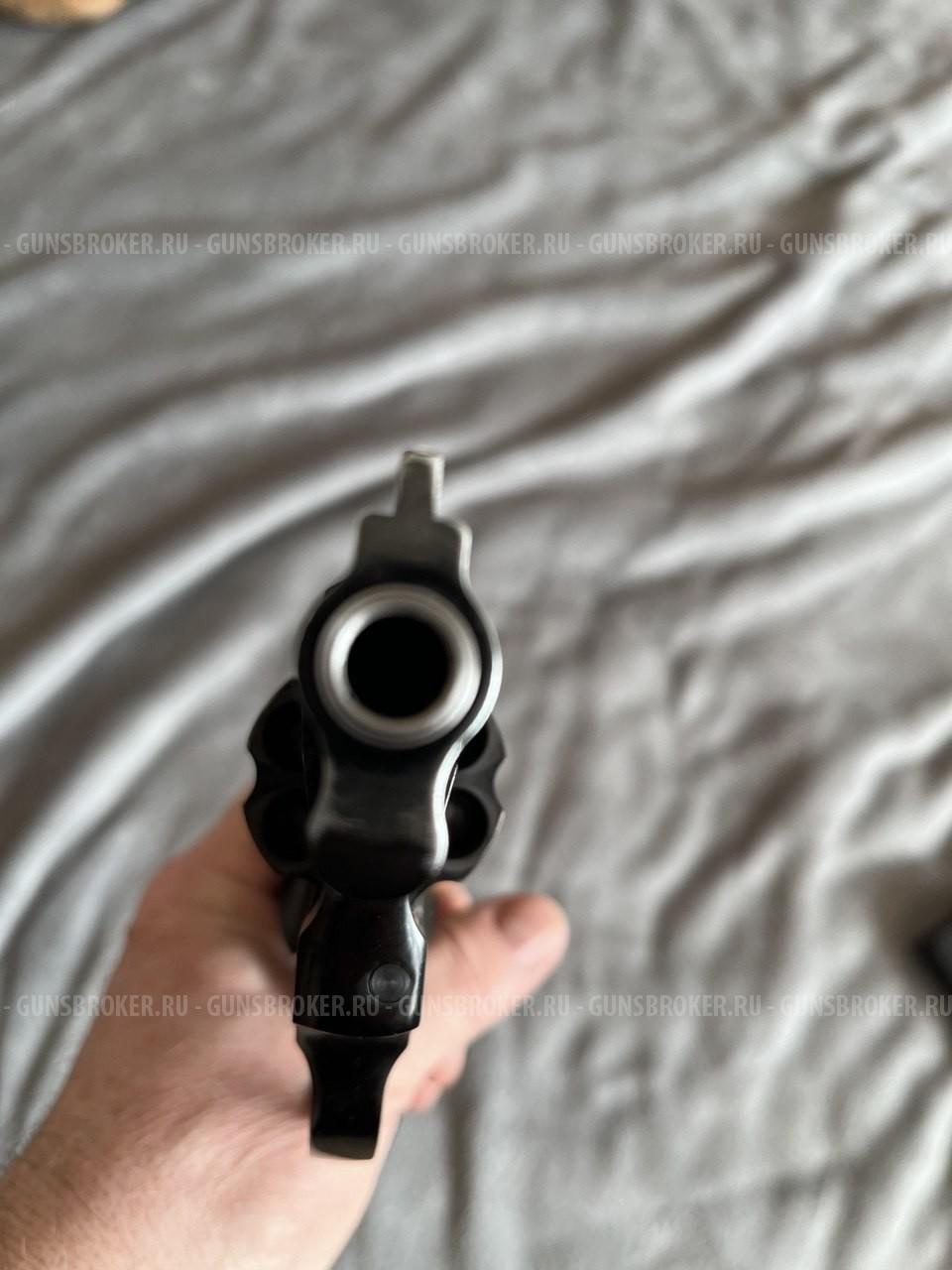 Револьвер Бульдог. Курс 