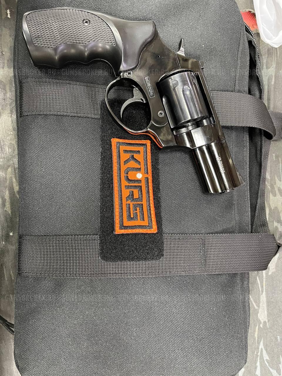 Револьвер Бульдог