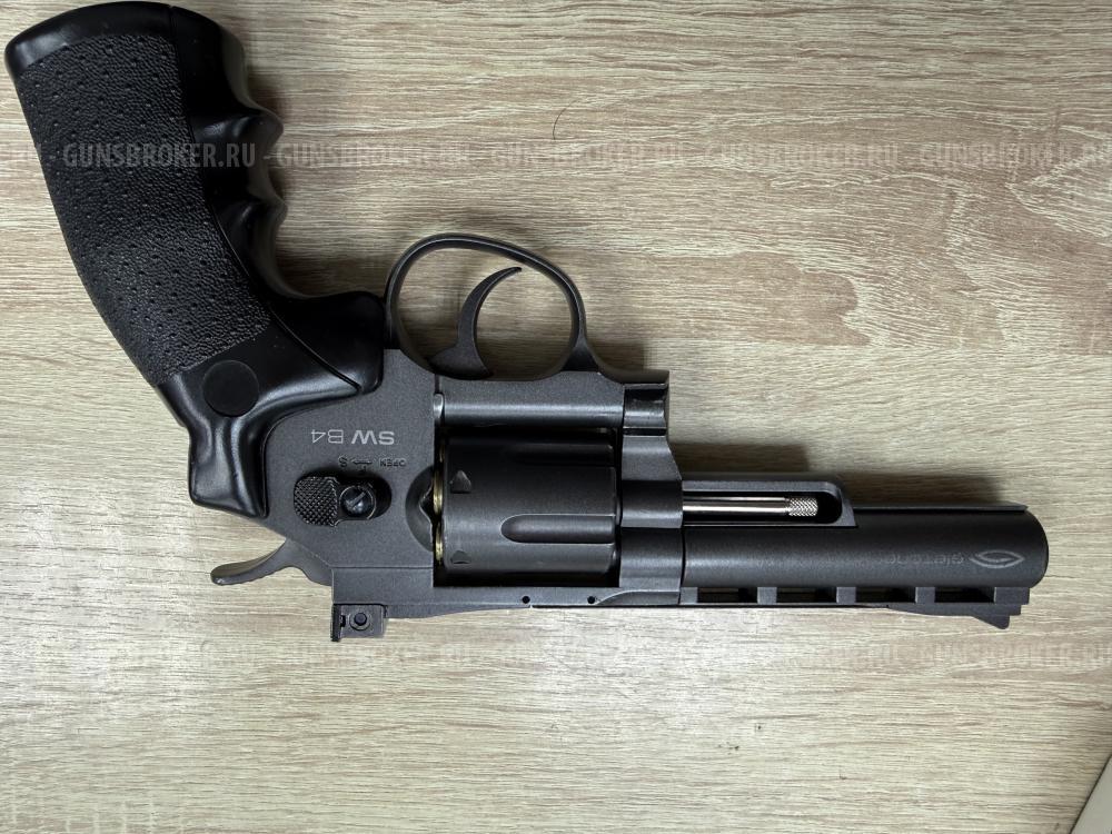 Револьвер Gletcher SW B4