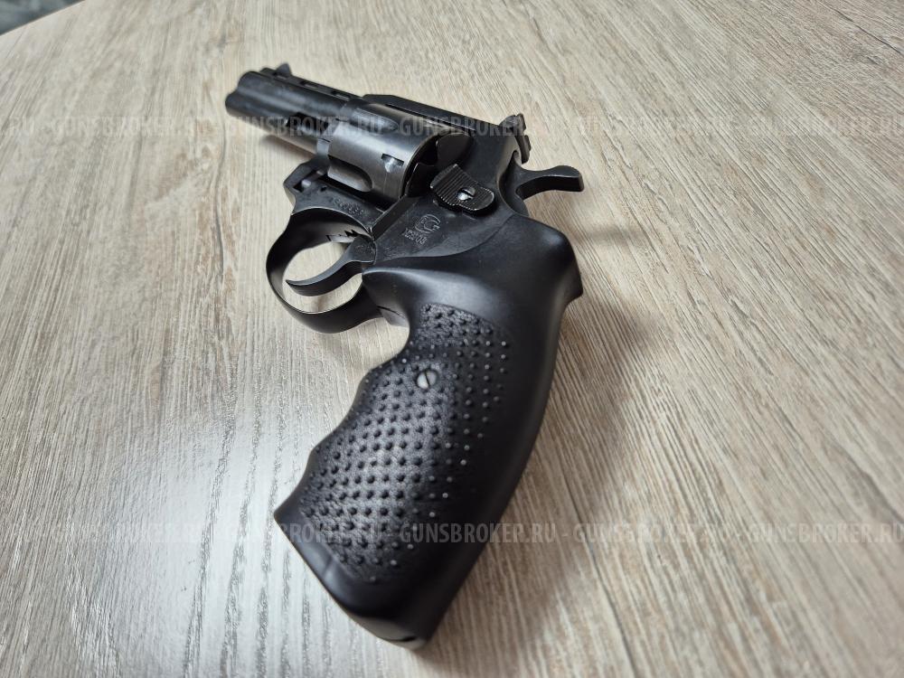 Револьвер Гроза Р04