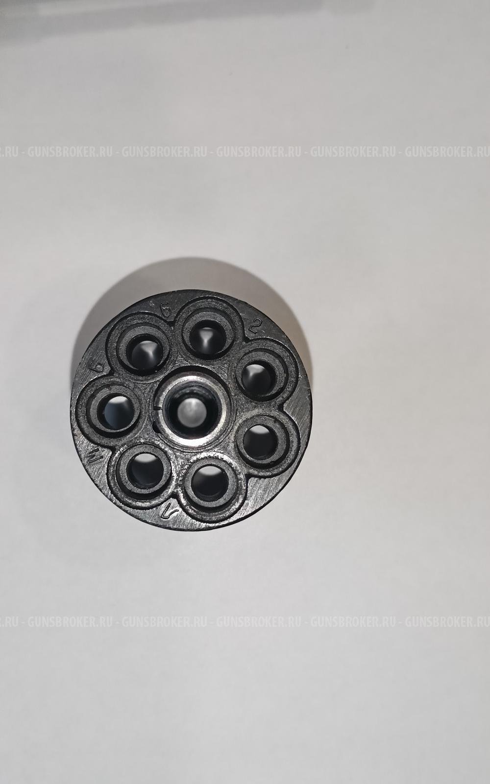 Револьвер Наган 