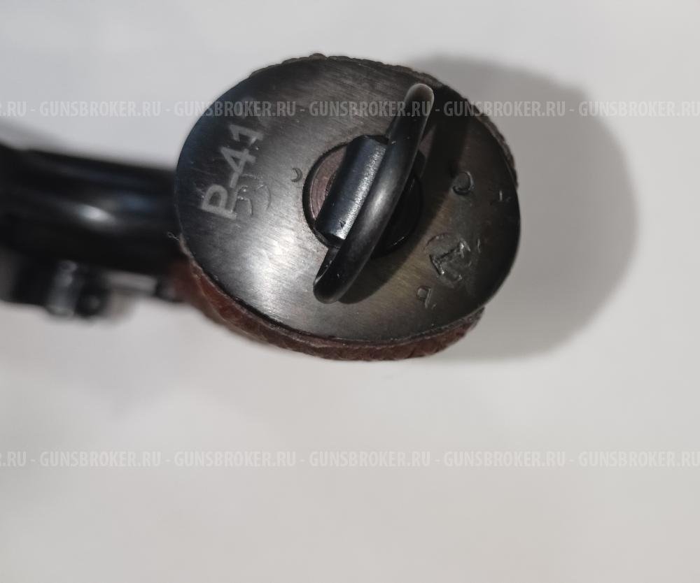 Револьвер Наган 