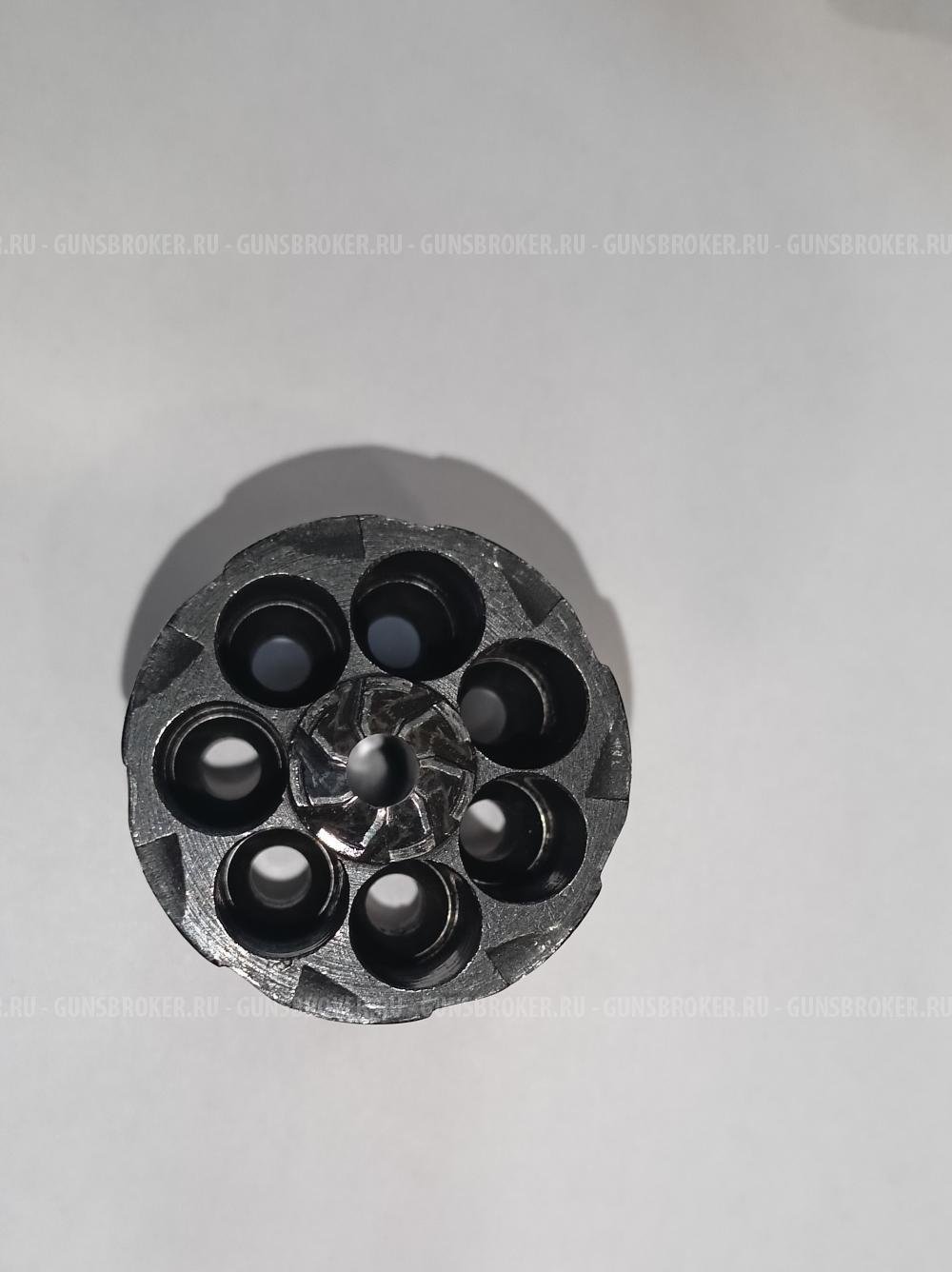 Револьвер Наган 