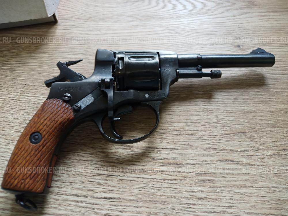 Револьвер Р1 Наганыч 9мм.