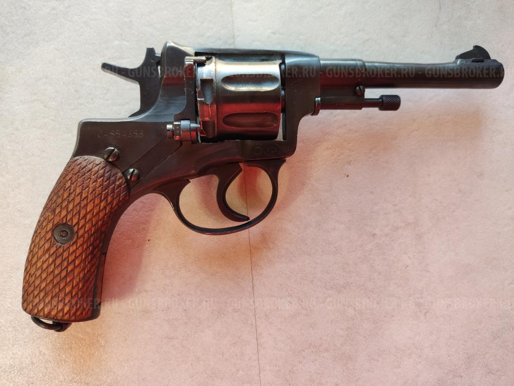 Револьвер Р1 (Наганыч) 