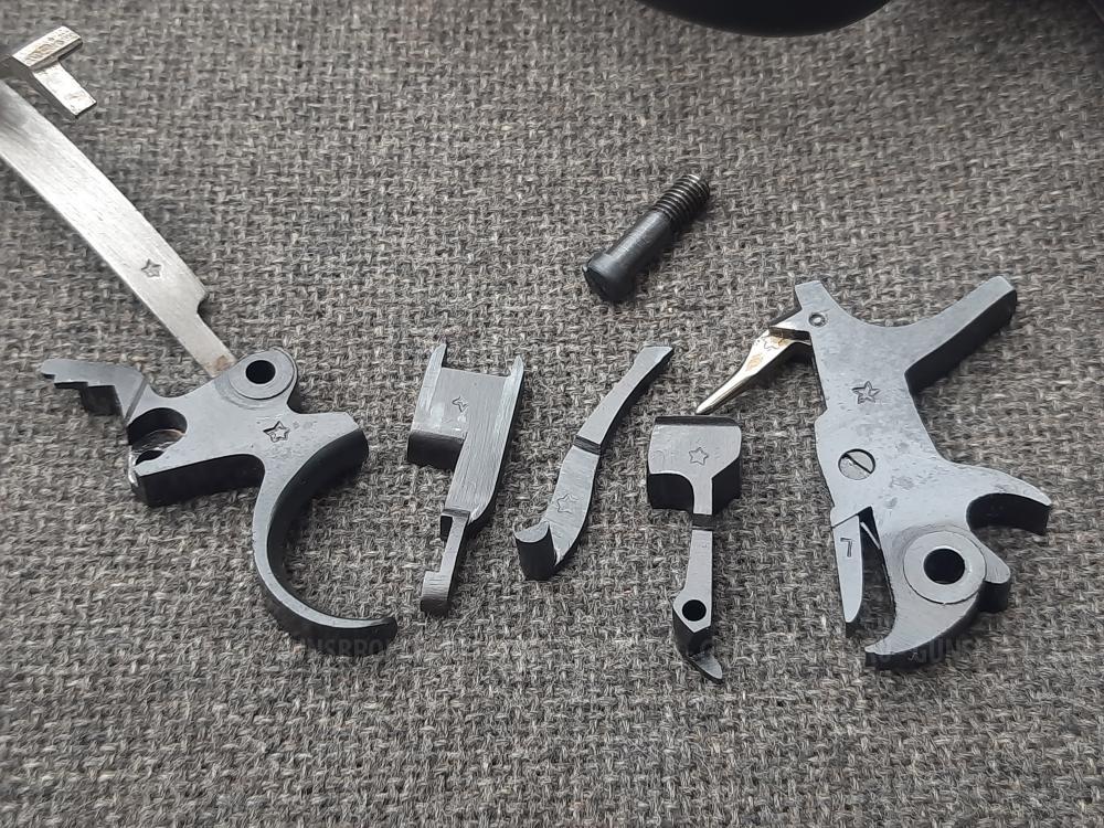 Револьвер охолощенный Наган ИЖ-172 выпуска довоенного 1932 года в хорошем состоянии