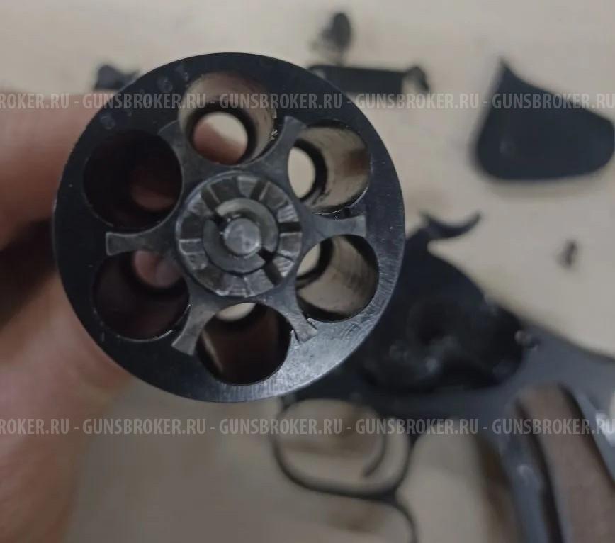  Револьвер Smith & Wesson Russion СХП