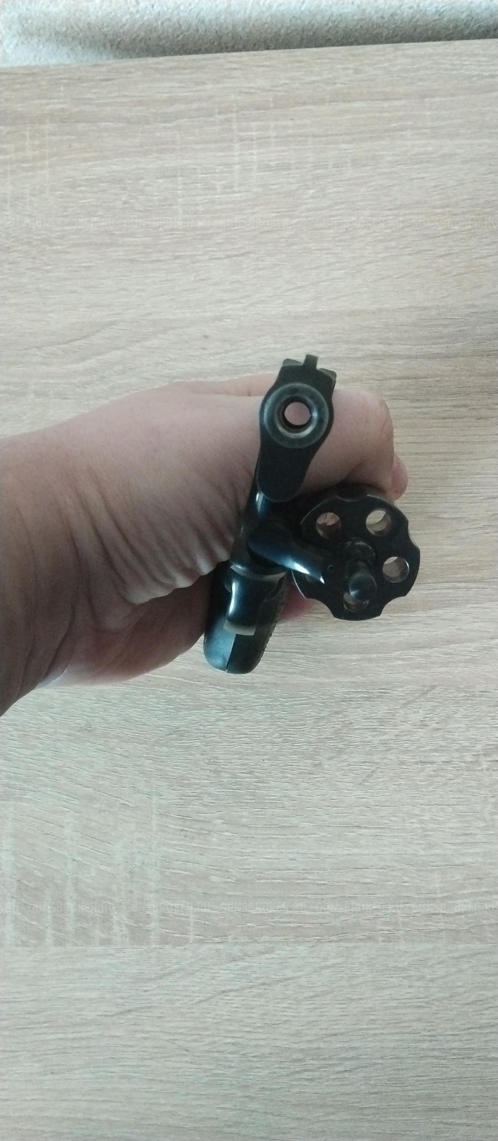 Револьвер TAURUS КСПЗ  9p.a.