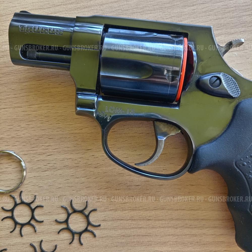 Револьвер Taurus LOM 13