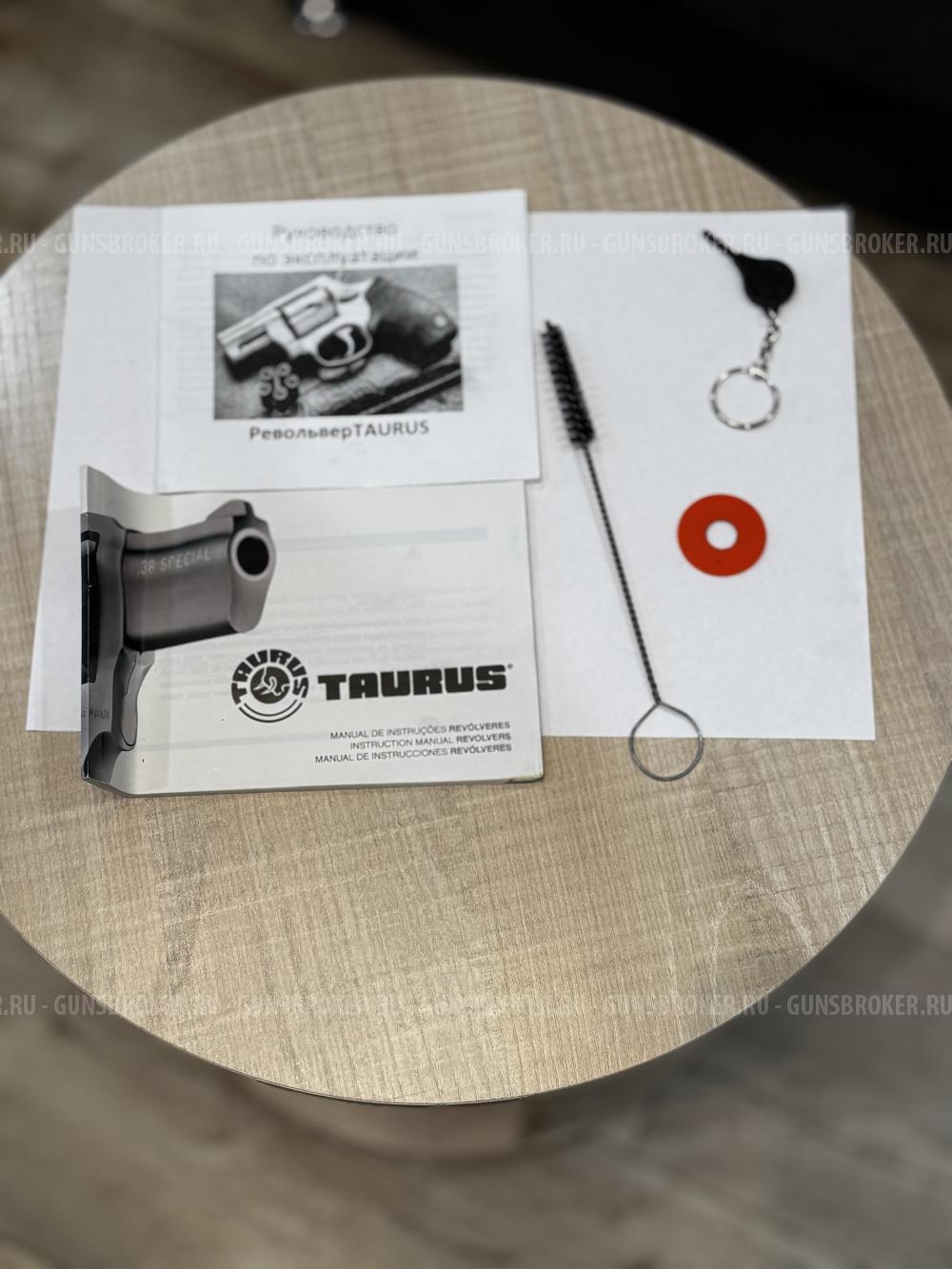 Револьвер Taurus