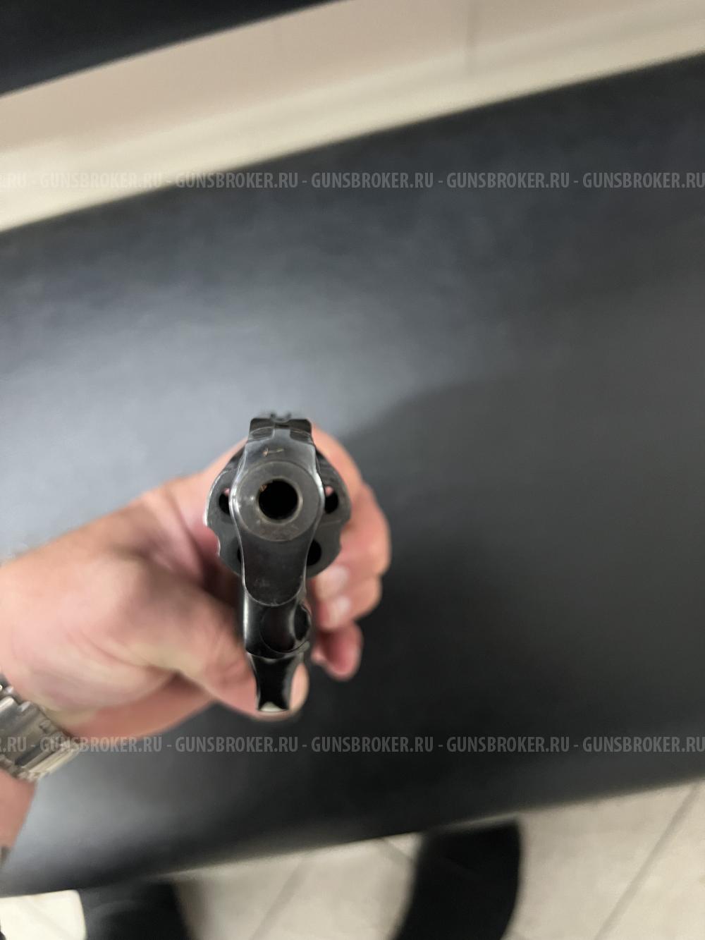 Револьвер Taurus