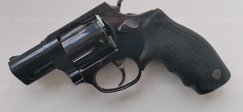 Револьвер TAURUS