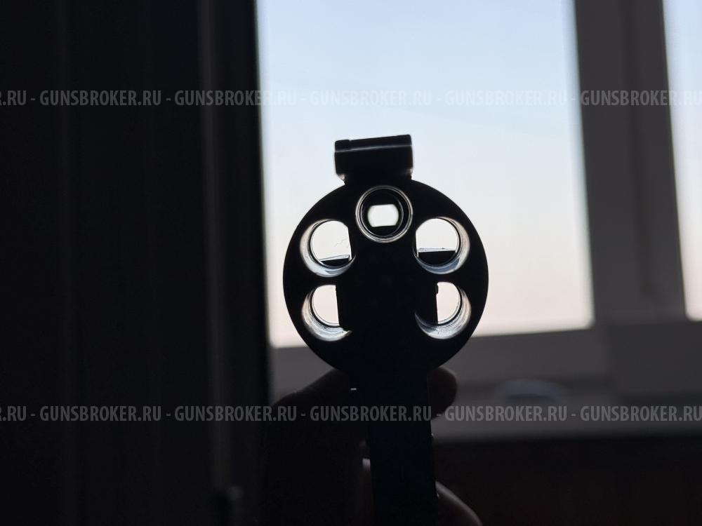 Револьвер травматический Webley