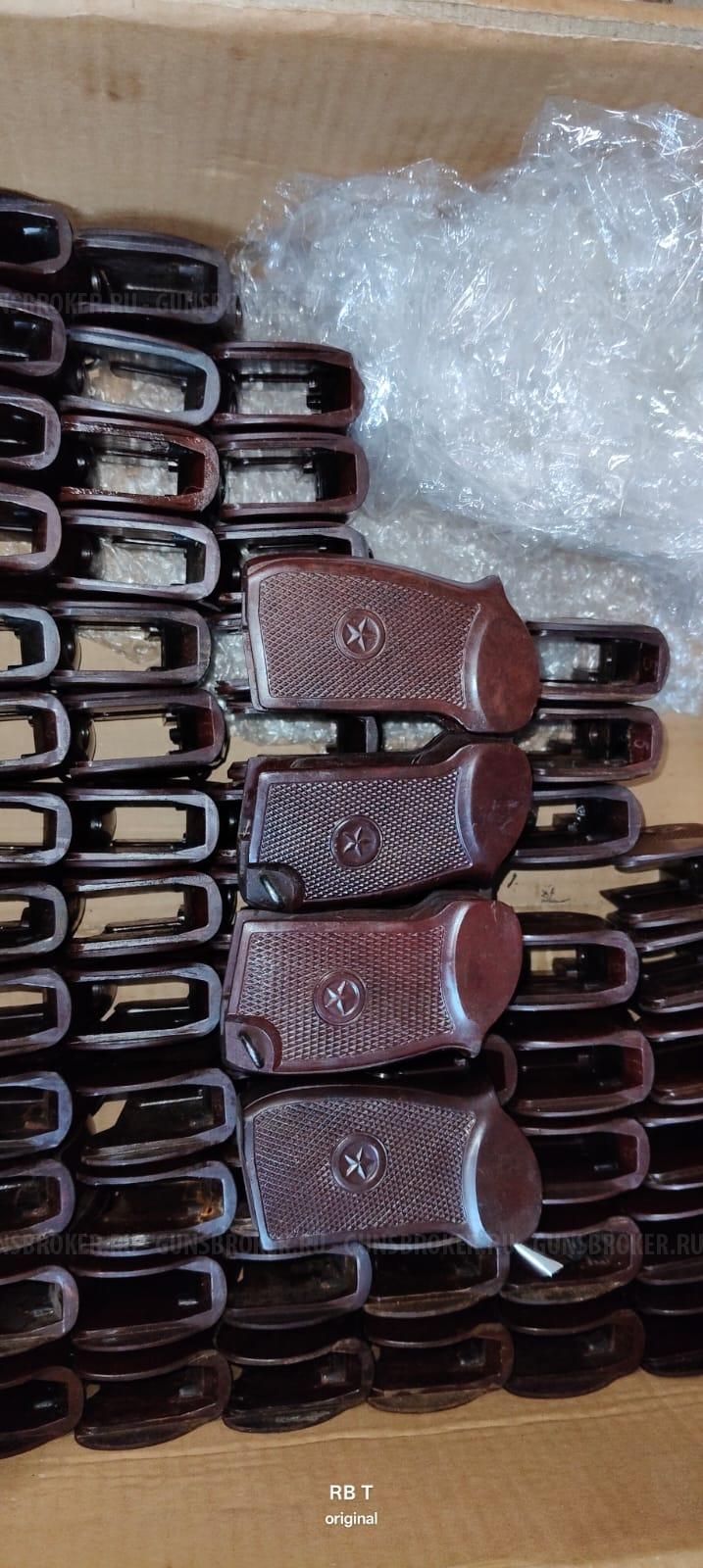 рукоять ПМ бакелит новые и слабо бу.