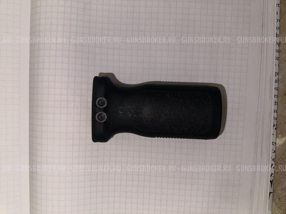 Рукоять под цевье Magpul RVG