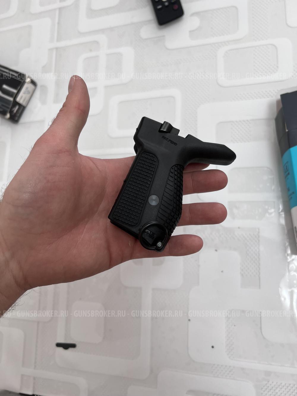 Рукоятка Fab Defense PM-G b накладка на ПМ/МР с рычагом сброса магазина для Правши