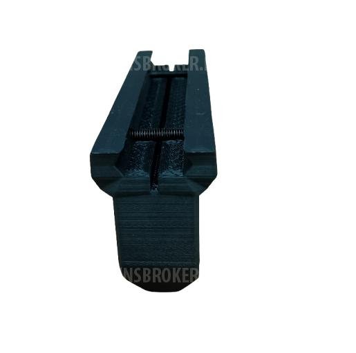 Рукоятка на цевье (планка Пикатинни / Вивер) наклонная