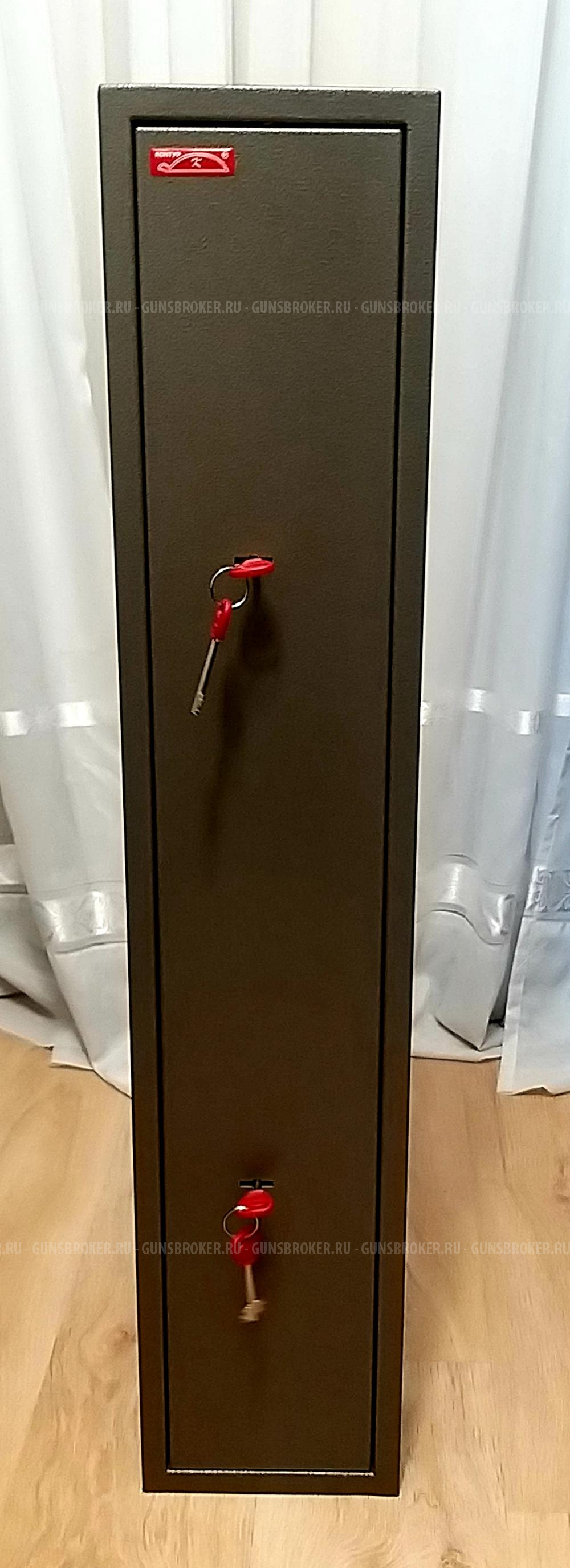 Сейф - ящик дя оружия.
