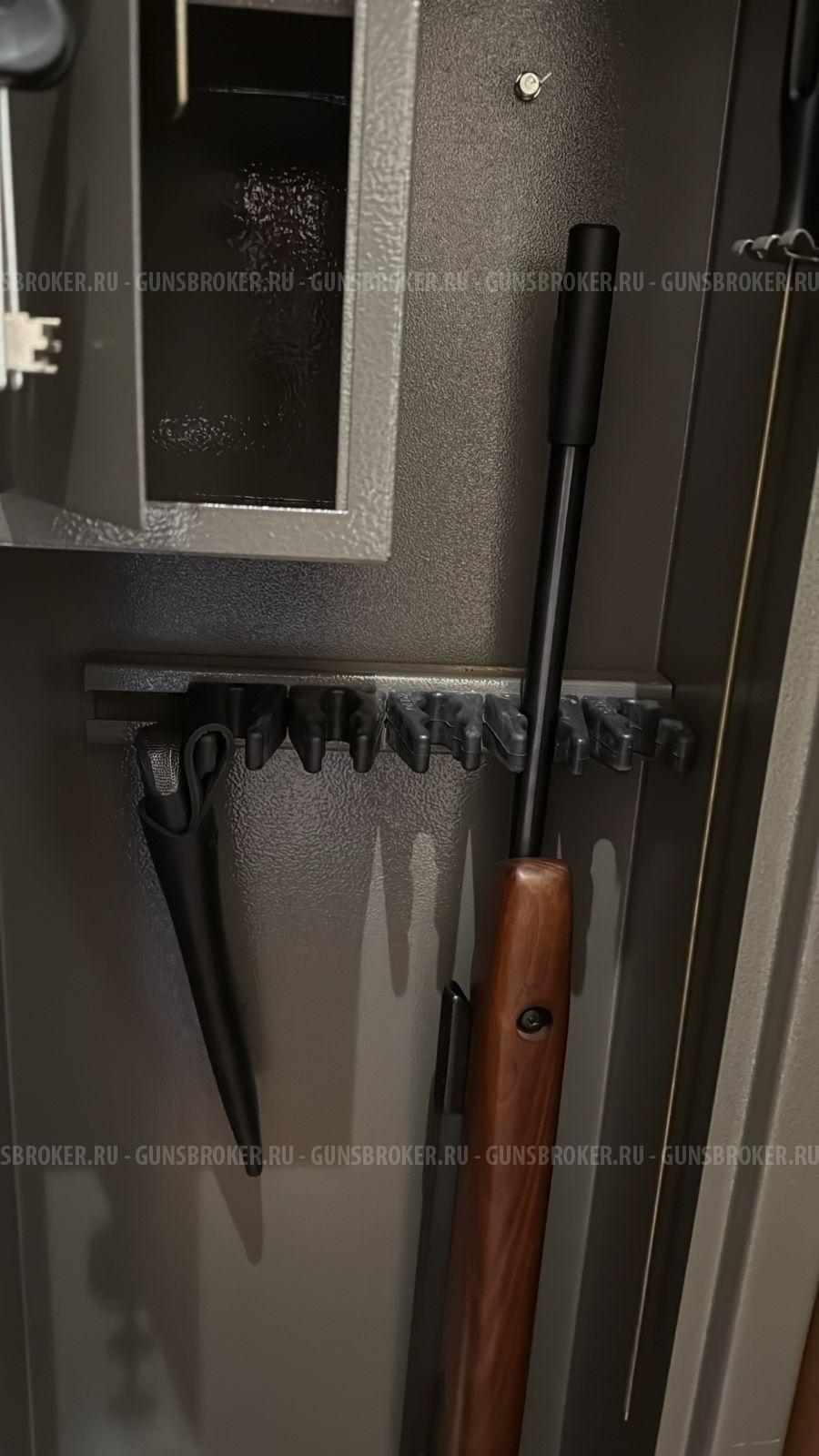 Сейф / шкаф оружейный на 5 стволов