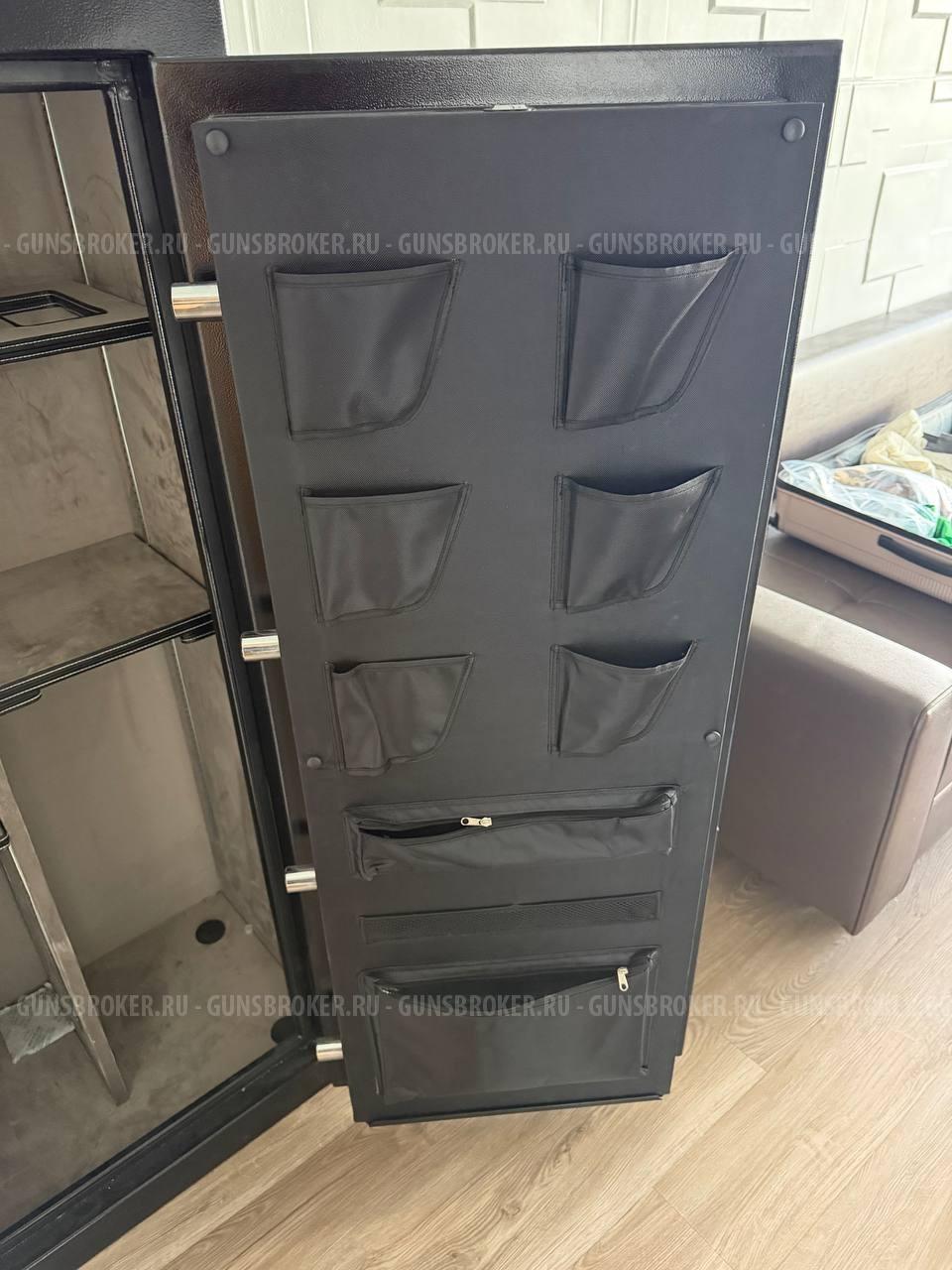 Сейф Format Cazador DL19 BLS