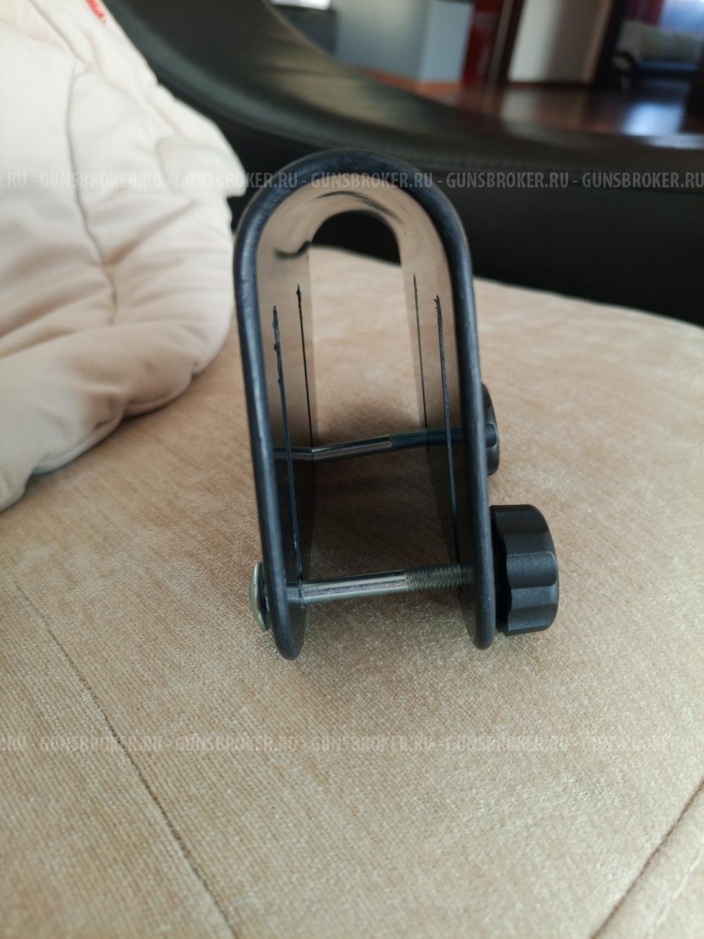 Щека приклада регулируемая.