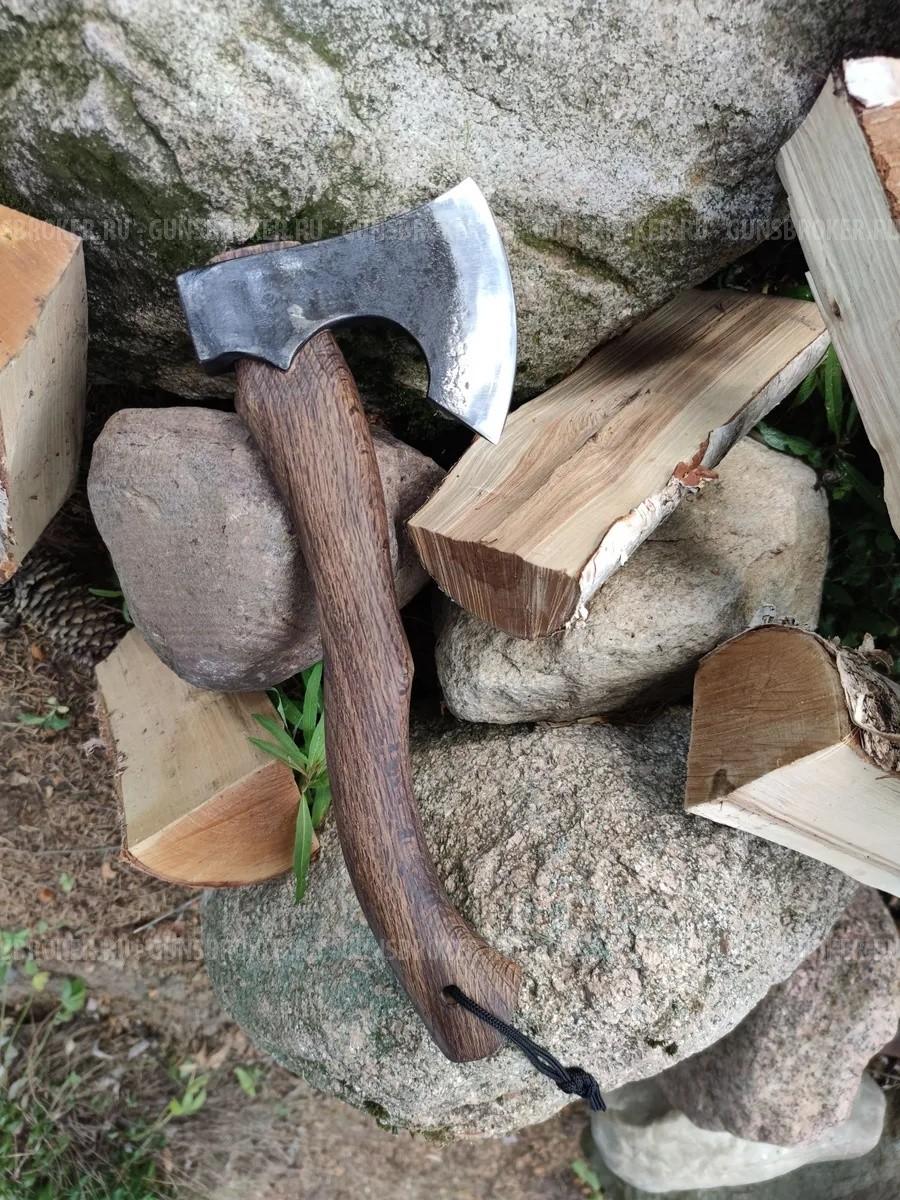 Шикарные кованые топоры 