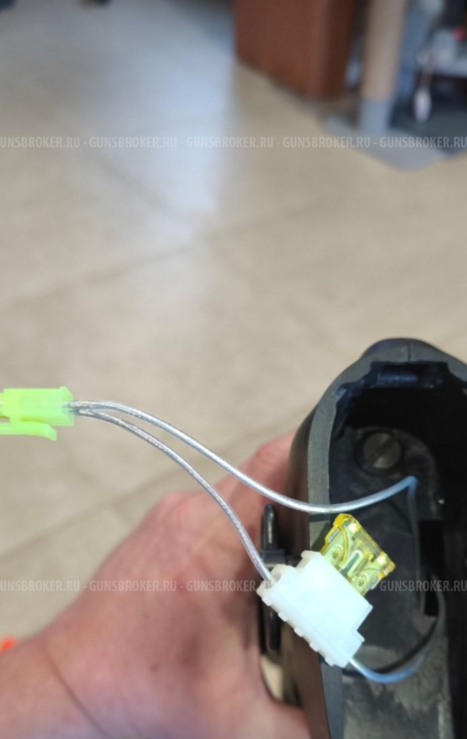 Штурмовая винтовка Snow Wolf Steyr AUG A1 (SW-020A(BK))