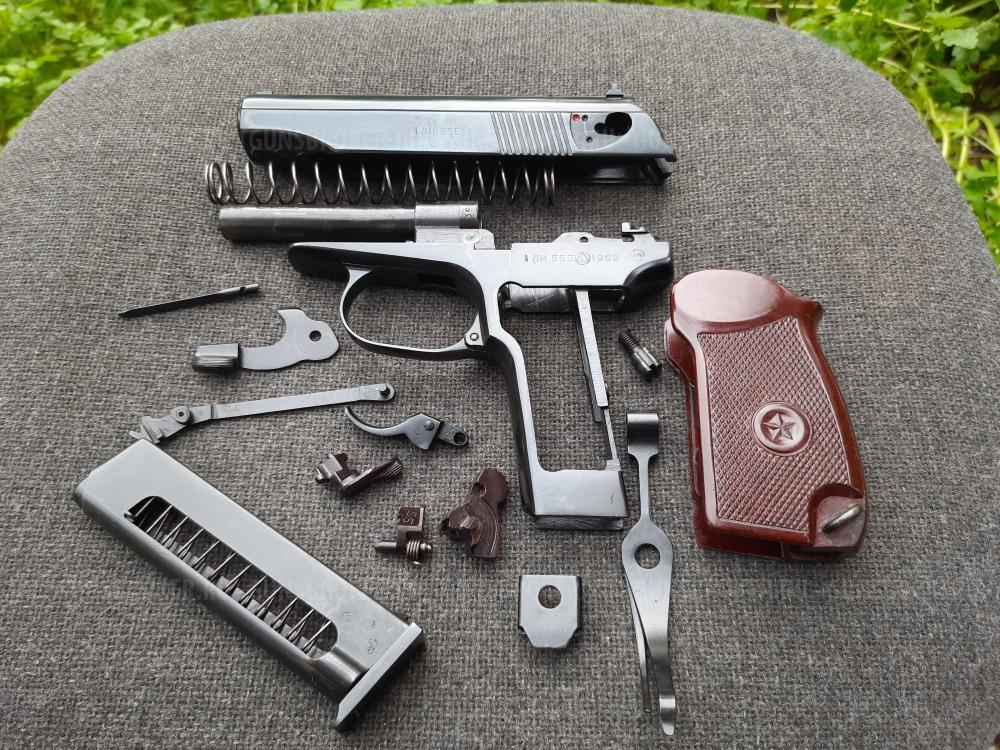 Пистолет Макарова Охолощенный ПМ-СХ 1955 г. Коллекционный экземпляр на красивом номере.