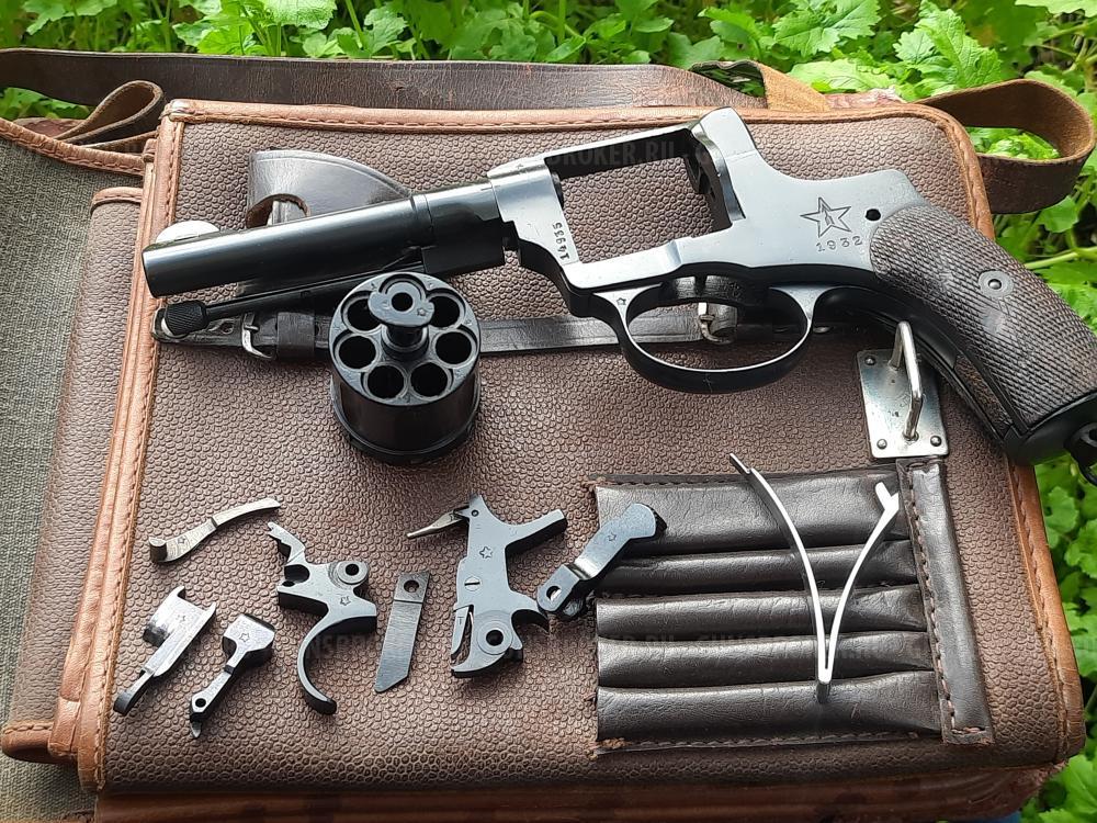 Макет револьвера Наган 1932 года выпуска ЗиД новый, не шлифован, отличный экземпляр