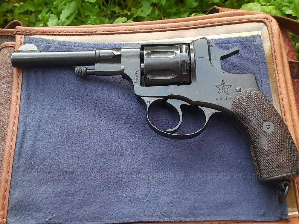 Макет револьвера Наган 1932 года выпуска ЗиД новый, не шлифован, отличный экземпляр