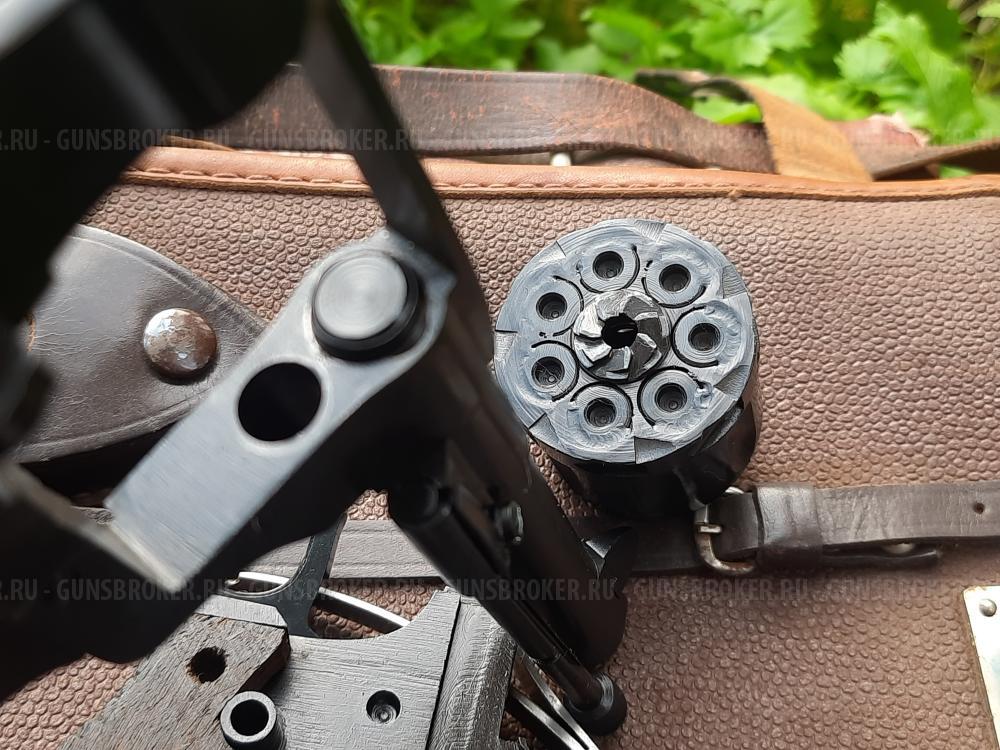 Макет револьвера Наган 1932 года выпуска ЗиД новый, не шлифован, отличный экземпляр