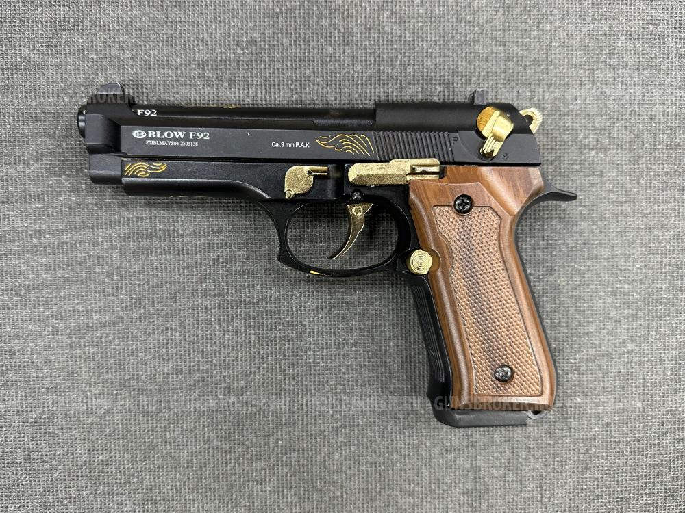 Сигнальный пистолет Blow F92 Черно-золотой с деревом