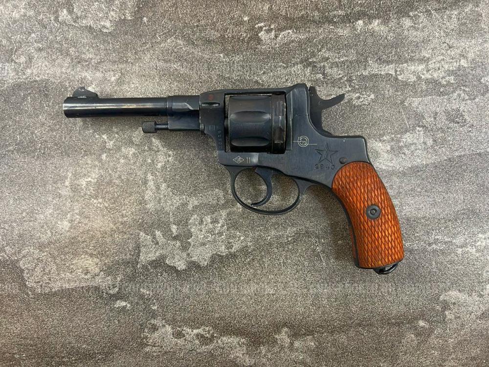 Сигнальный револьвер Baikal Наган Блеф МР-313, калибр 5,6 (Жевело, 1940 год)