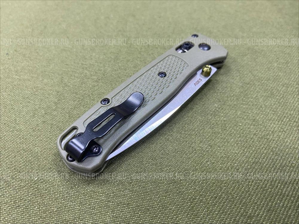 Складной нож Benchmade с серрейтором Зеленый